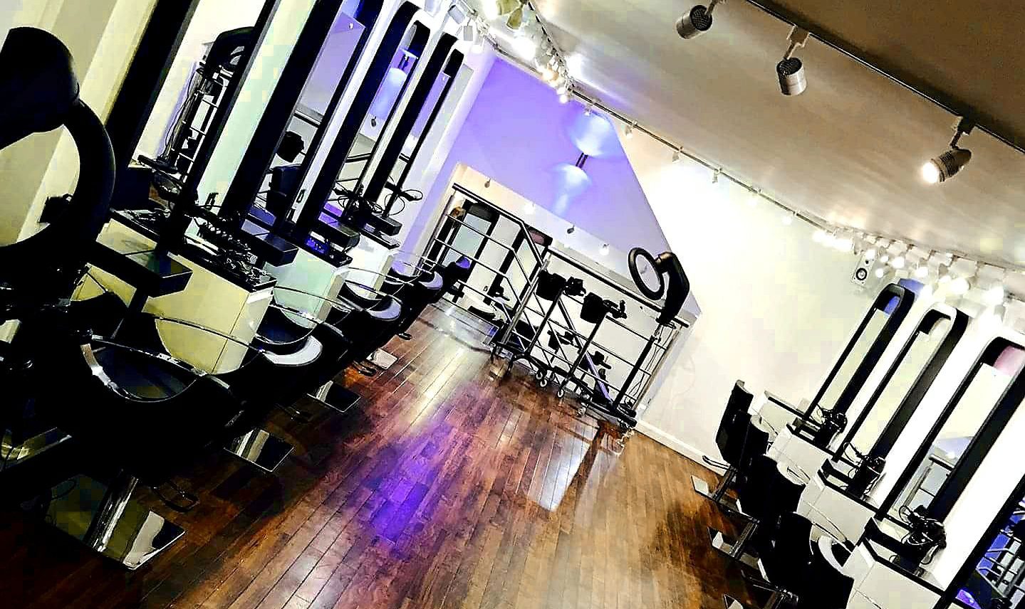 salon with lighting
